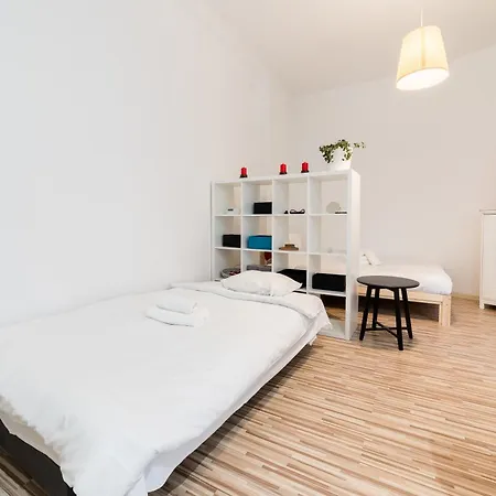 Lazarz Homely Studio Apartmán