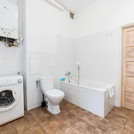 Lazarz Homely Studio Apartment